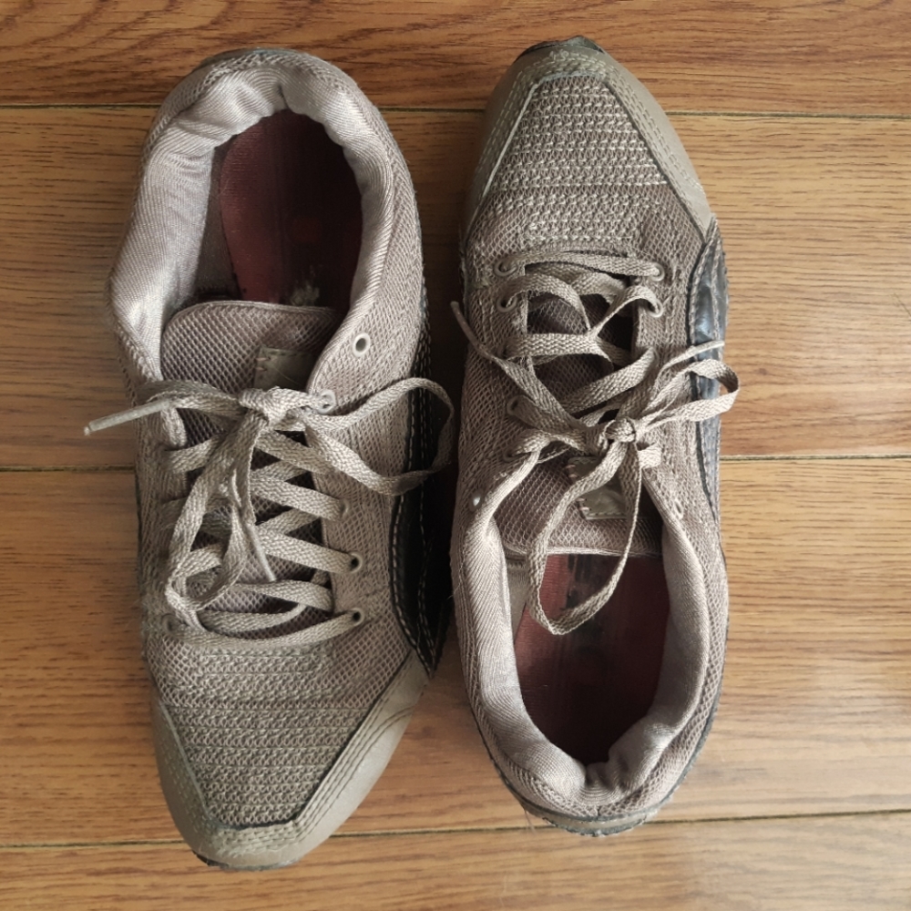 Puma Shoes, US 6.5, Brown